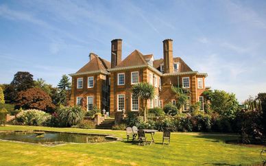 Barnett Hill Hotel 4*
