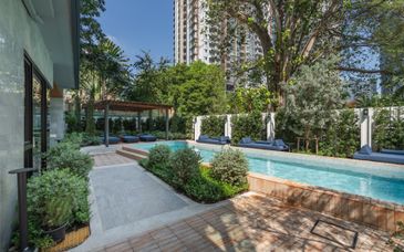 Hotel Akyra Bangkok 11 4* & The Riverie Chiang Rai  5* und optional Krabi oder Khao Lak