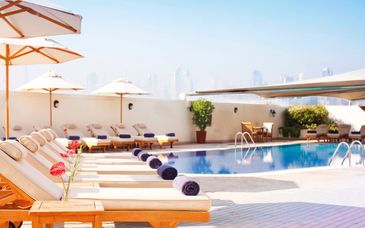 Mövenpick Hotel & Apartments Bur Dubai 5* mit Ausflugspaket