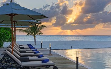 Private Rundreise durch Ceylon mit Verlängerung im Brennia Kottefaru Maldives 5*