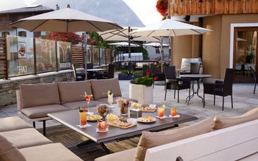 Hotel Rezia 4*