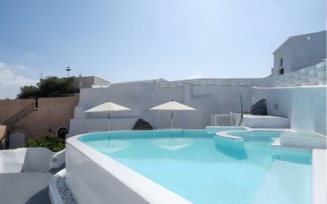 White Concept Caves Santorini 4*