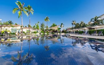 The Twin Towers Hotel 5*, Kantary Hills Hotel Chiang Mai 5* & weiteres Hotel nach Wahl