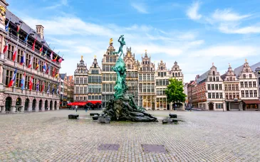 Leonardo Hotel Antwerp The Plaza 4*