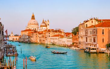 Rundreise in Eigenregie: In Venedig mit dem Schiff