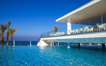 King Evelthon Beach Hotel & Resort 5*