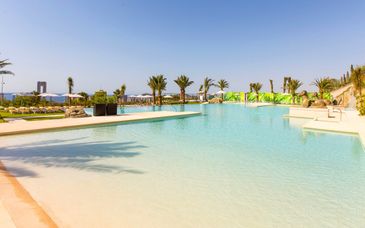 Descubre Benidorm con estancia en el Hotel Four Points by Sheraton Costa Blanca 4*