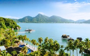The Ritz-Carlton, Kuala Lumpur 5*, Pangkor Laut Resort 5* con estancia opcional en el Sofitel Singapore Sentosa Resort & Spa 5*
