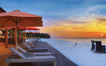 Mayura Ubud Retreat 4*, Ombak Sunset 4* y Leaf Jimbaran Luxury Villas 5*