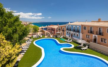 Occidental Pueblo Acantilado 4*