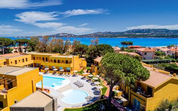 Blu Laconia Village 4* - Ferry opcional desde y hasta Barcelona