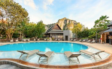 Combinado The Sukosol Hotel 5*, Holiday Inn Resort Krabi Ao Nang Beach 4* y Pullman Khao Lak Resort 5*
