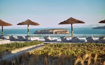 Royalty Suites Psyrri 4* y COCO-MAT Hotel Santorini