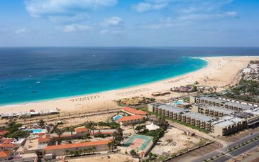 Hotel Oasis Salinas Sea 5*