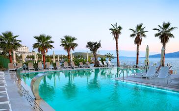 Joelle Premium Hôtel 4*