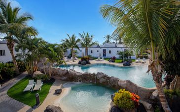 R2 Romantic Fantasia Dream Hotel & Spa by Ôvoyages 4*