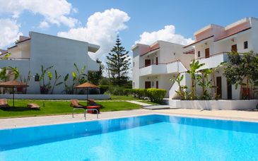 Smart Club Vallian Village