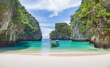 Namaka Resort Kamala 5*, Phi Phi CoCo Beach Resort 4* & Khao Lak Laguna 4* avec pré-extension possible à Bangkok