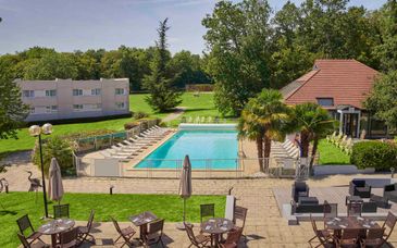 Novotel Fontainebleau Ury 4*