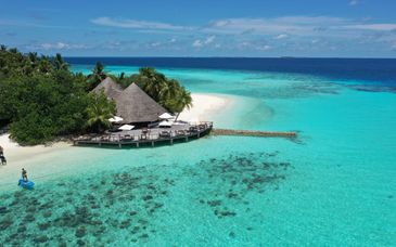 Makunudu Island Resort 4* et séjour possible au Radisson Suites Bangkok Sukhumvit 4*
