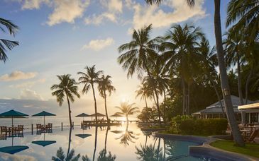 Royal Island Resort & Spa 5*