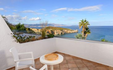 Hôtel Istron Bay 5*
