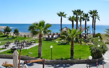 Aregai Marina Hotel & Residence 4*