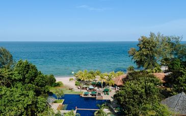 The Ritz-Carlton, Kuala Lumpur 5* e Tanjong Jara Resort 5* con possibile pre-estensione al Dusit Thani Laguna Singapore 5*