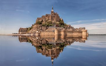 La Normandia, Mont St. Michel e i Castelli della Loira con guida parlante italiano