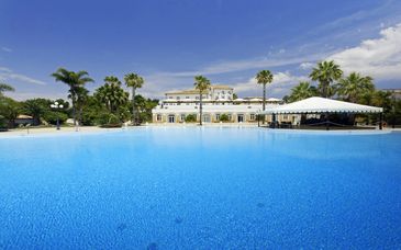 Kaos Hotel 4*