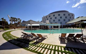 Hotel Barcelo Sevilla Renacimiento 5*