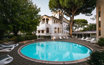 Hotel De La Ville Riccione 4*