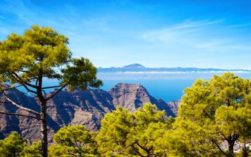Discover Gran Canaria: 4* hotel stay with included excursions