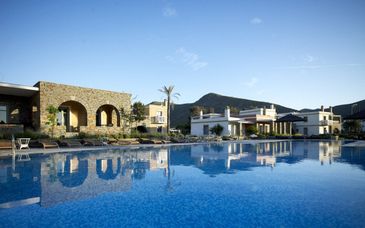 Porto Kea Suites Hotel & Spa 5*