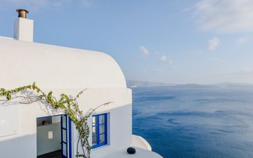 Private tour: 5, 7, 8, or 10-nights in Santorini and Mykonos