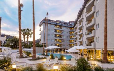 Aqua Hotel The Breeze 4*