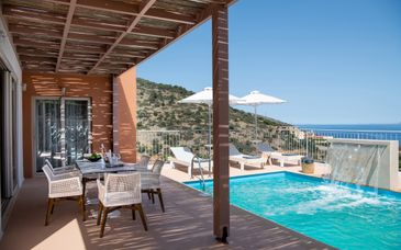 Pleiades Luxurious Villas 5*