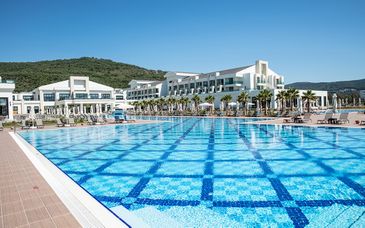 Korumar Ephesus Beach & Spa Resort 5*