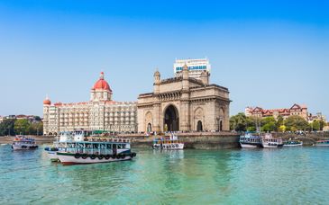 Mumbai Tour & DoubleTree by Hilton Dubai Business Bay 4*