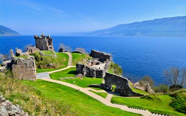 Tour en grupo: Rutas de leyendas y castillos en tierras salvajes durante 7 noches