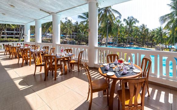 PrideInn Flamingo Beach Resort & Spa 4*