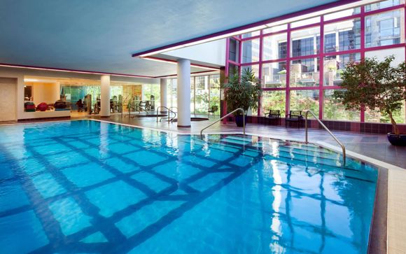 Sheraton Vancouver Wall Centre 4*