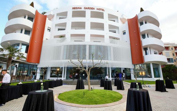 Poussez les portes du Regina Garden 4*