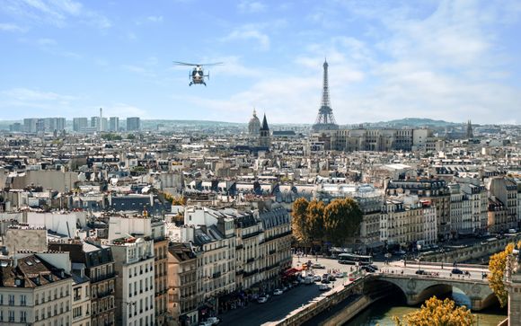 Entdecken Sie Paris und Versailles aus der Luft
