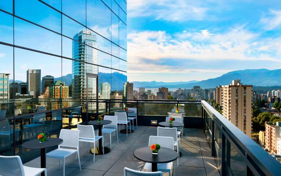 Sheraton Vancouver Wall Centre 4*