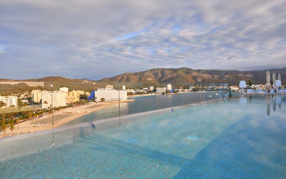 Adults Only: Fergus Style Tobago 5*