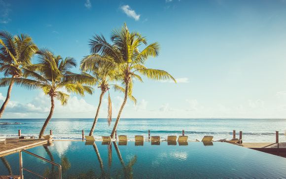 Carana Beach Hotel 4*