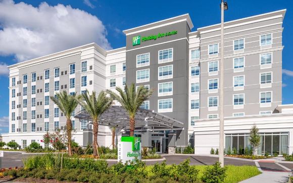 Holiday Inn & Suites