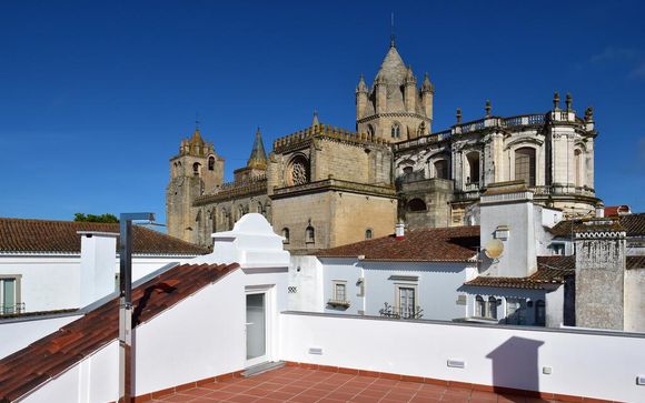 Noble House Essence 4*