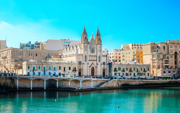 San Julián, en Malta, te espera